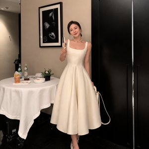 Váy đi tiệc Maxi Xoè 2 dây cổ vuông