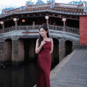 Đầm Lụa Đi Tiệc Dáng Dài Hở Lưng Bèo 2 Dây - Đỏ Đô